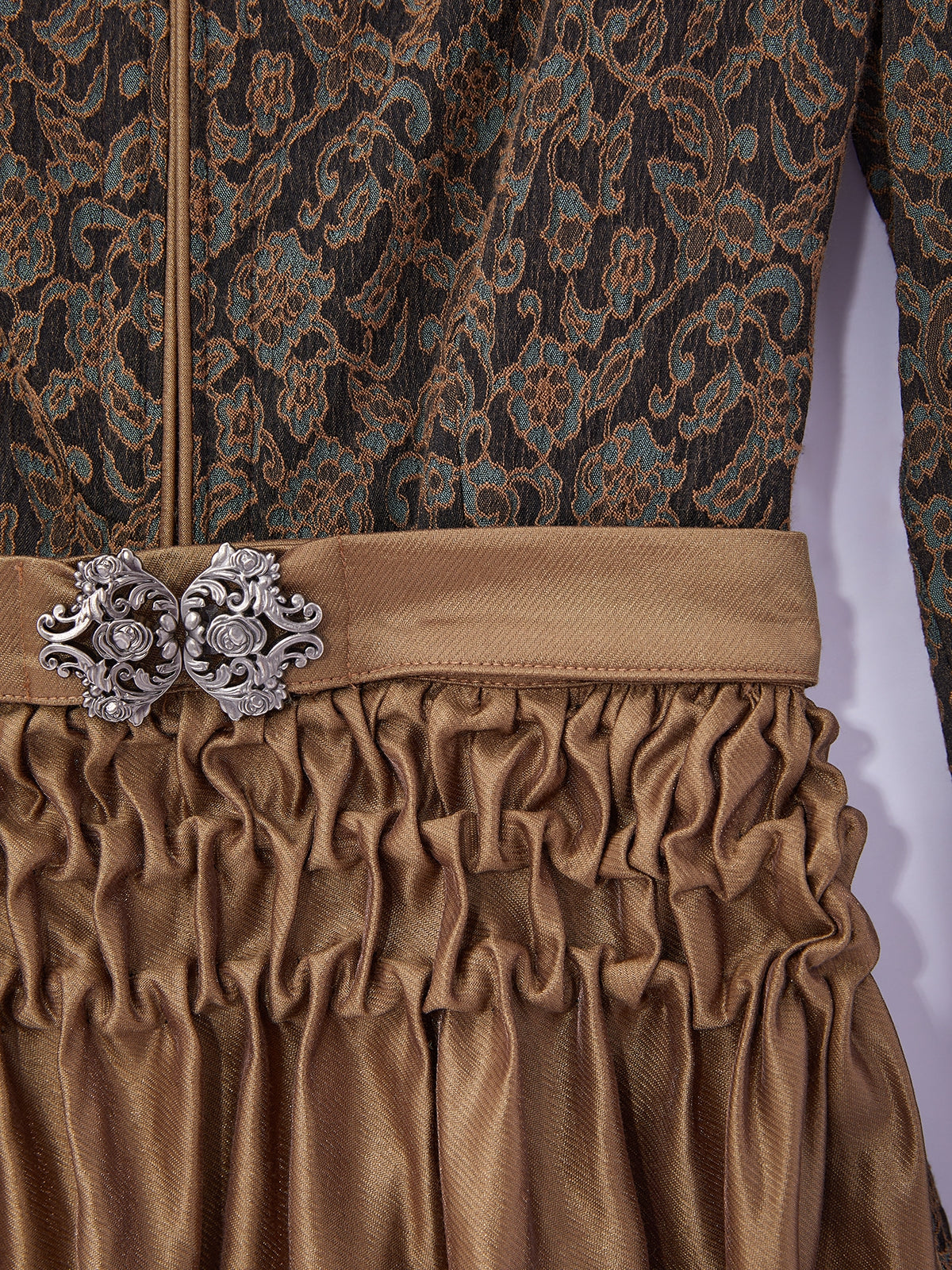 Braun mit Gerader Ausschnitt und Extravagant Dirndl