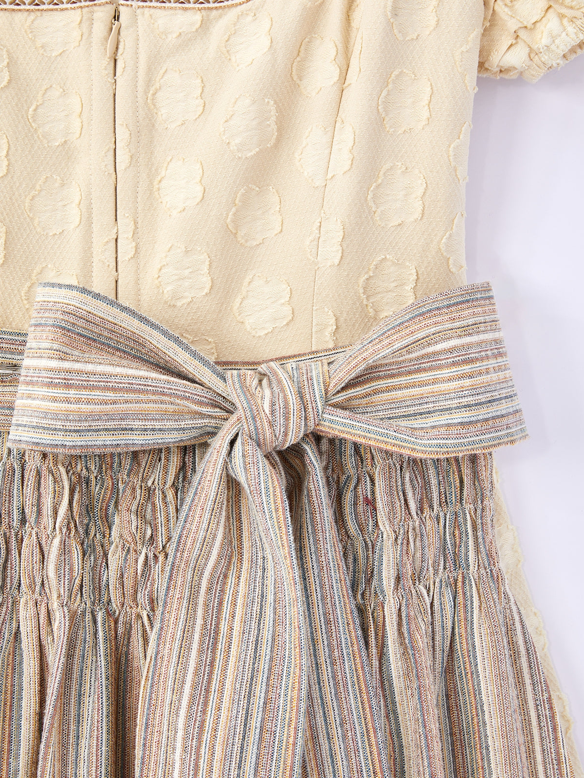 Gelb mit Gerader Ausschnittund Fein Dirndl
