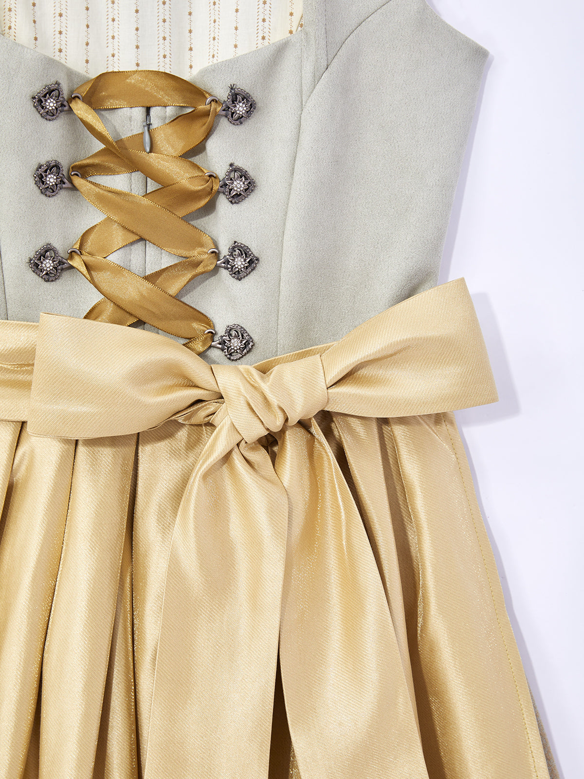 Grün mit Herz-Ausschnittund Modisch Dirndl