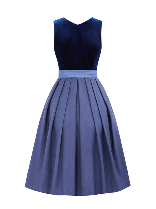 Blau mit Gerader Ausschnitt und Einfarbig Dirndl