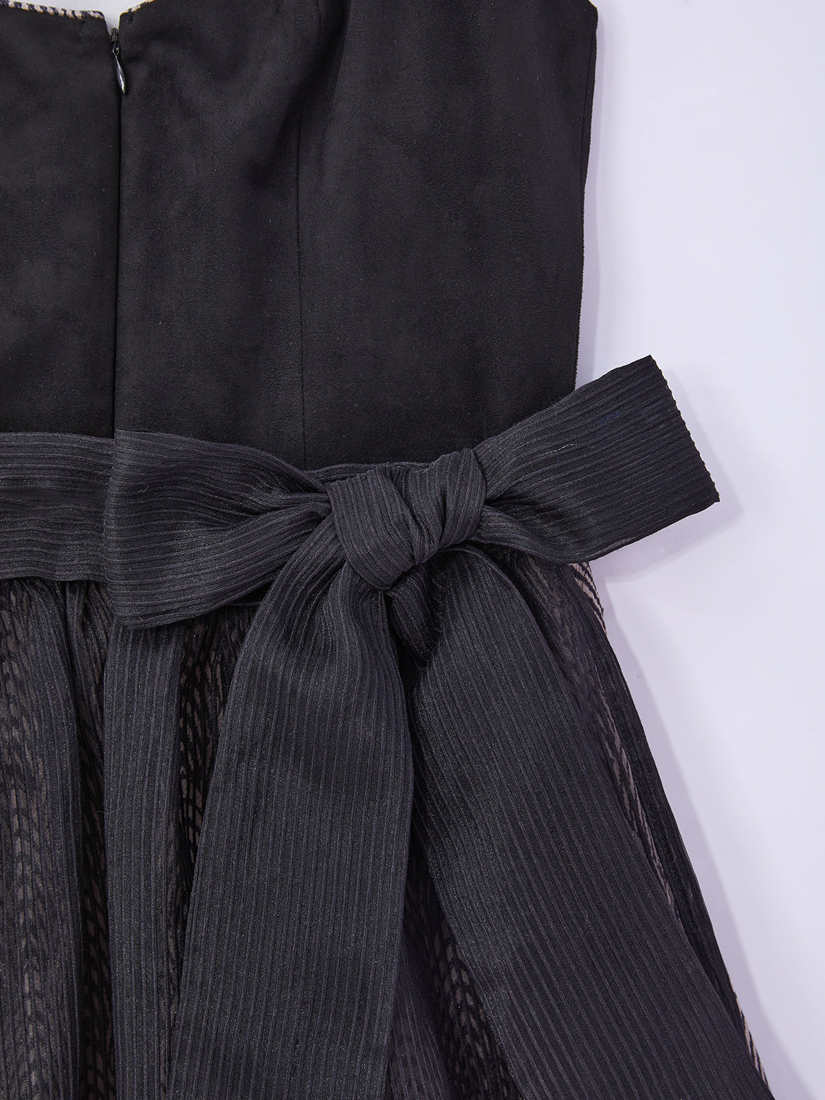 Schwarz mit Gerader Ausschnitt und Opulent Dirndl