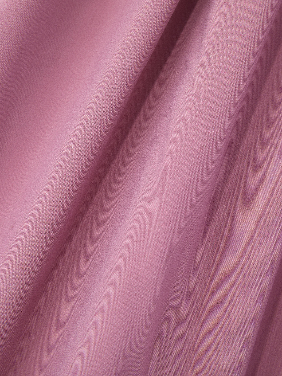 Rosa mit Herz-Ausschnitt und Detailverliebt Dirndl