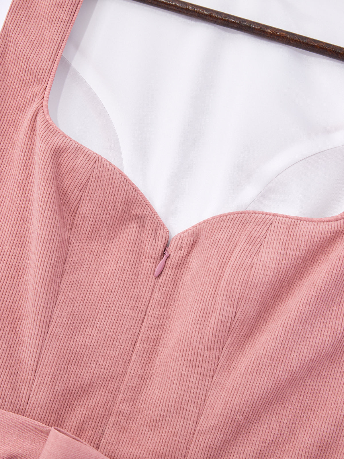 Rosa mit Herz-Ausschnittund Modern Dirndl