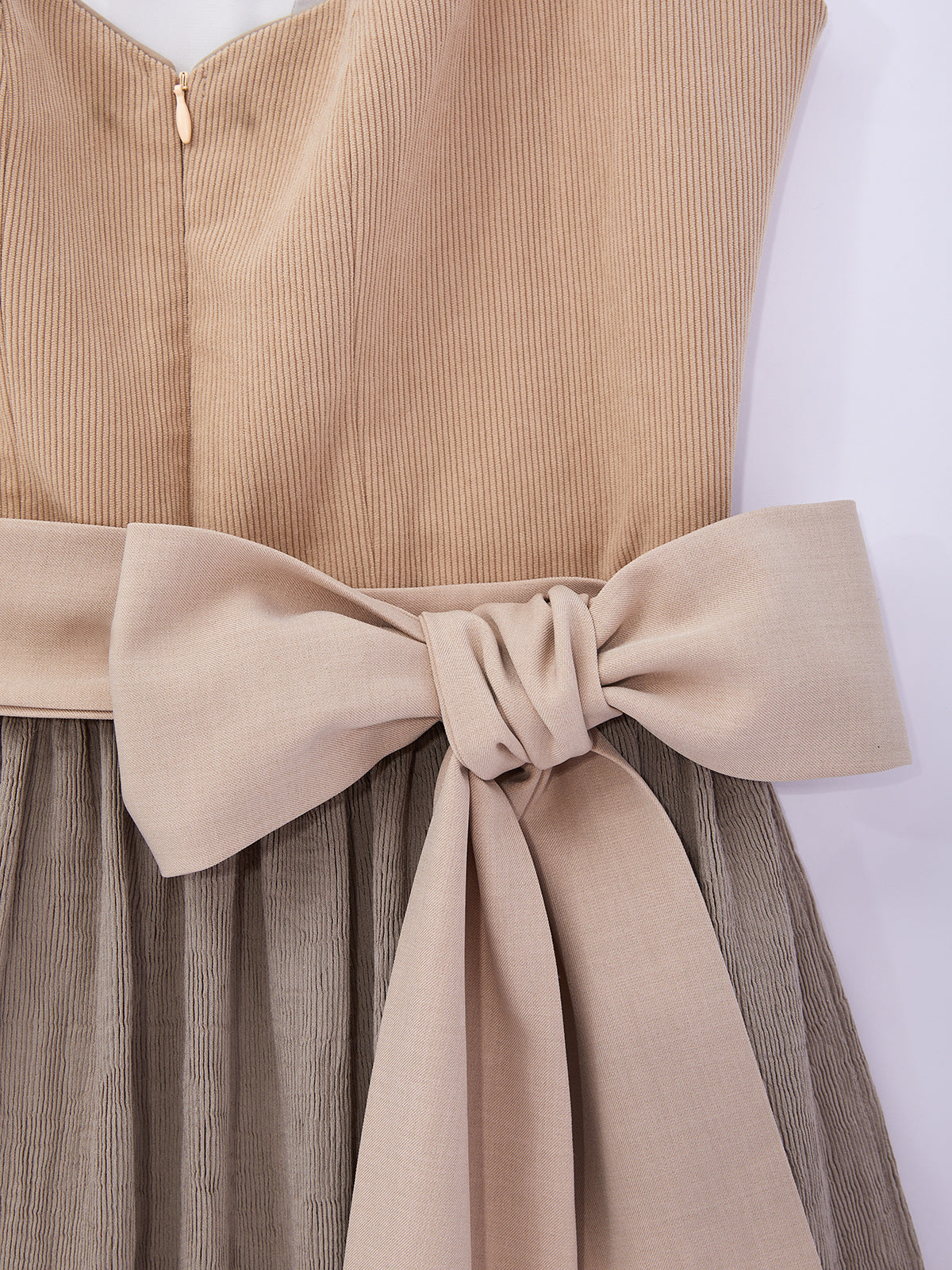 Braun mit Herz-Ausschnitt und Sommerlich Dirndl