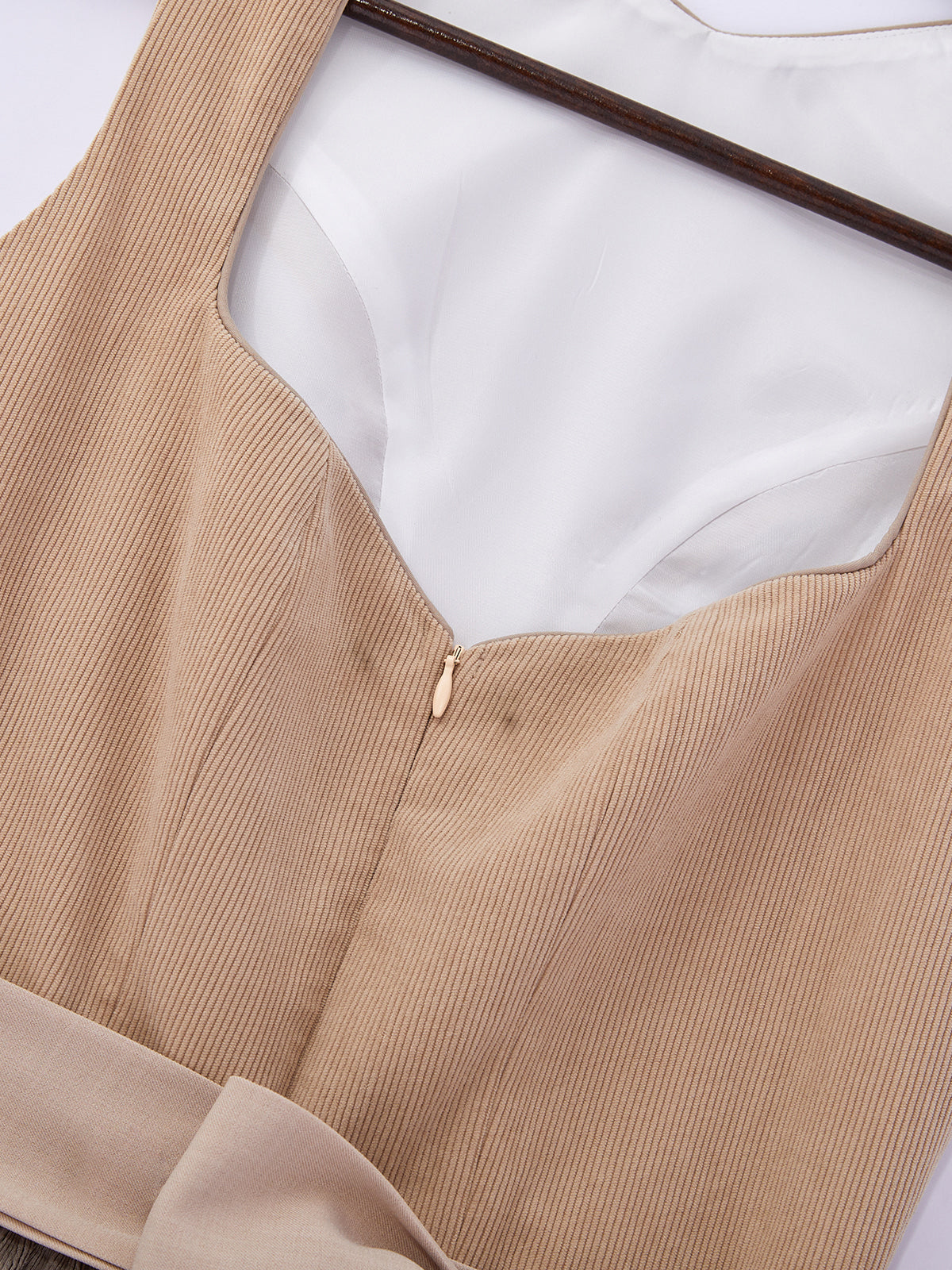 Braun mit Herz-Ausschnitt und Sommerlich Dirndl