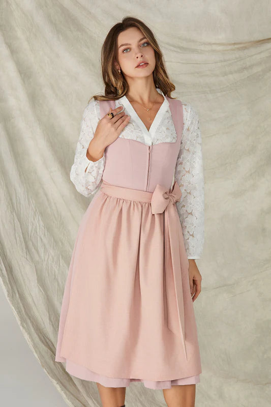 Wie stylt man ein Dirndl? Ein sensationeller Leitfaden für kurvige Körper