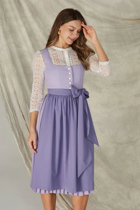 Drindl oder Dirndl | Was hat es mit dem traditionellen Dirndlkleid auf sich?