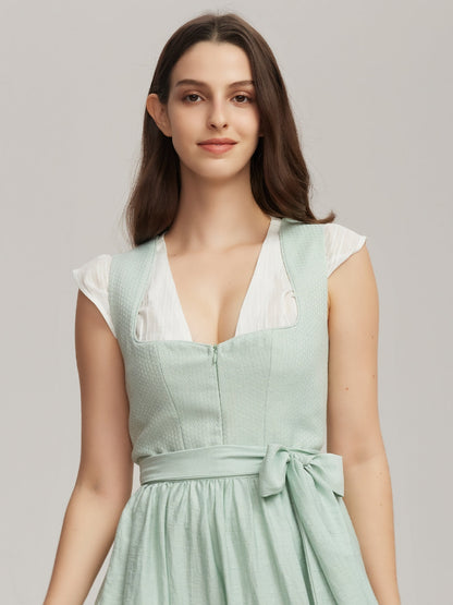 DIRNDL - CAMILLE IN MINZGRUN