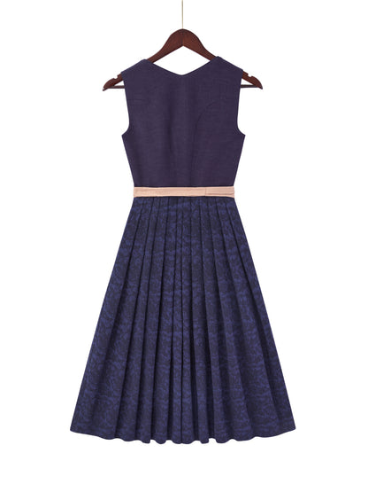 Blau mit Gerader Ausschnittund  Bunt Dirndl