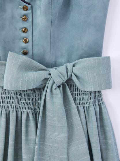 Blau mit Herz-Ausschnitt und Bezaubernd Dirndl