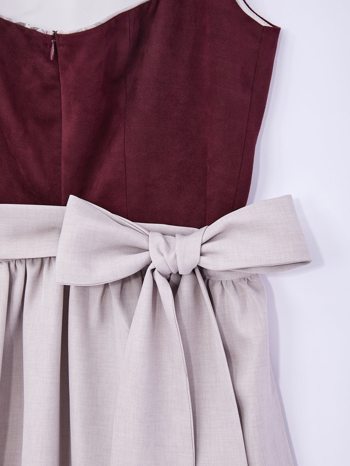 Lila mit Gerader Ausschnittund Frisch Dirndl