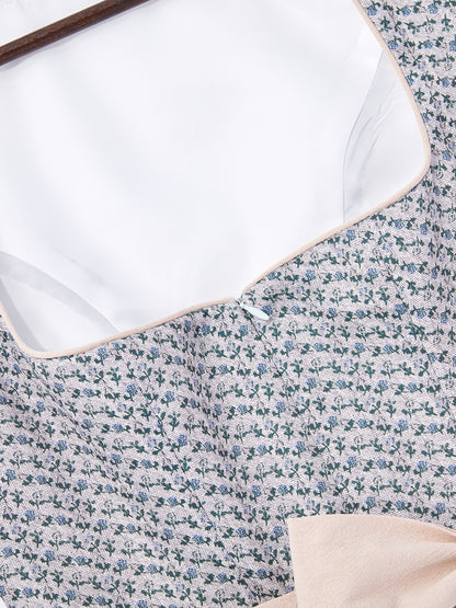 Blau mit Herz-Ausschnittund  Raffiniert Dirndl