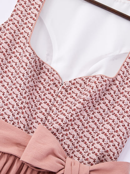 Rosa mit Herz-Ausschnitt und Traditionsbewusst Dirndl