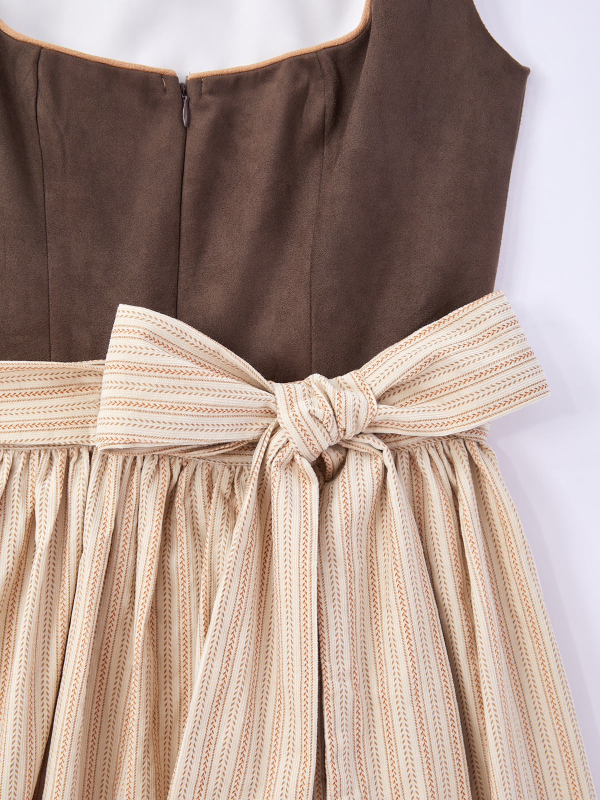Braun mit Gerader Ausschnittund  Atemberaubend Dirndl