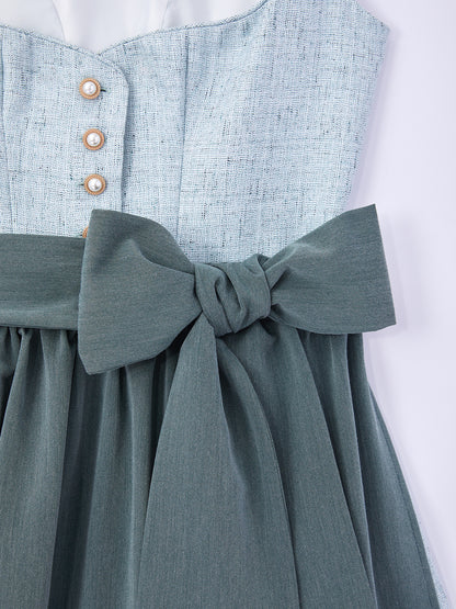 Grün mit Herz-Ausschnittund  Detailverliebt Dirndl