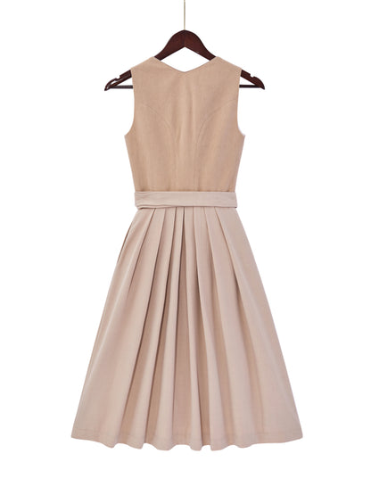 Braun mit Herz-Ausschnitt und Sommerlich Dirndl