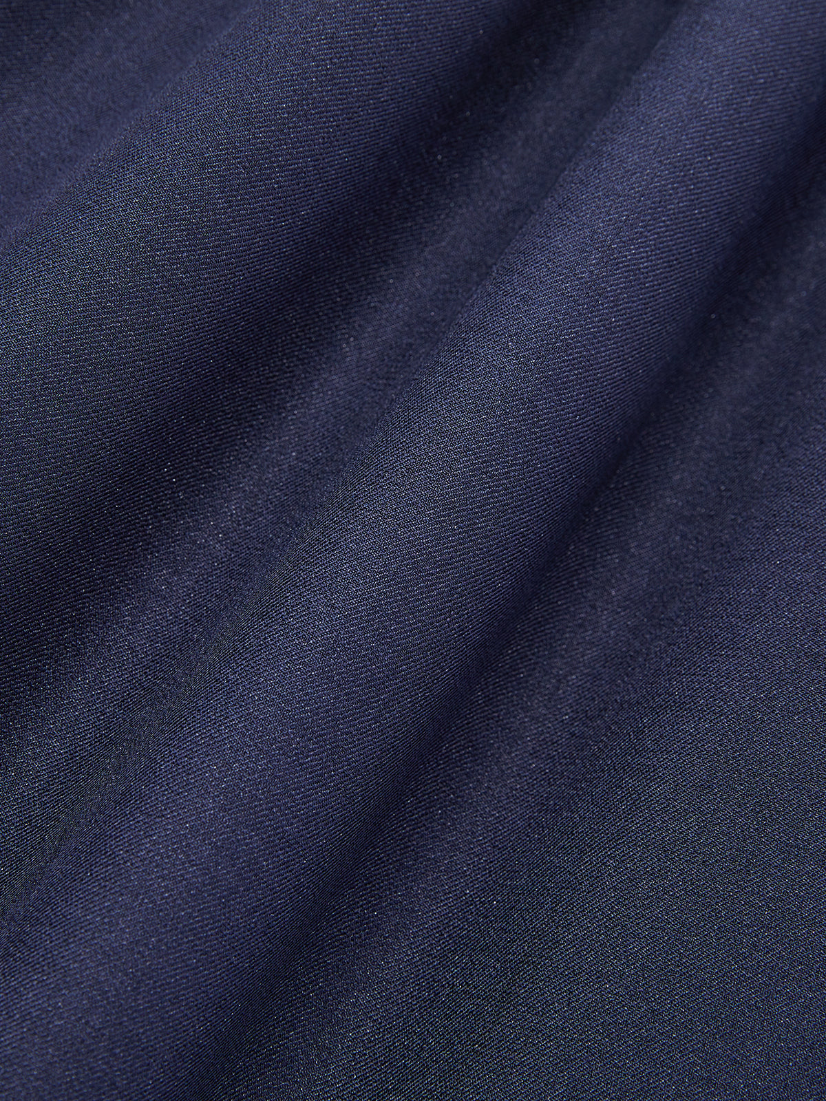 Blau mit Herz-Ausschnittund  Hübsch Dirndl