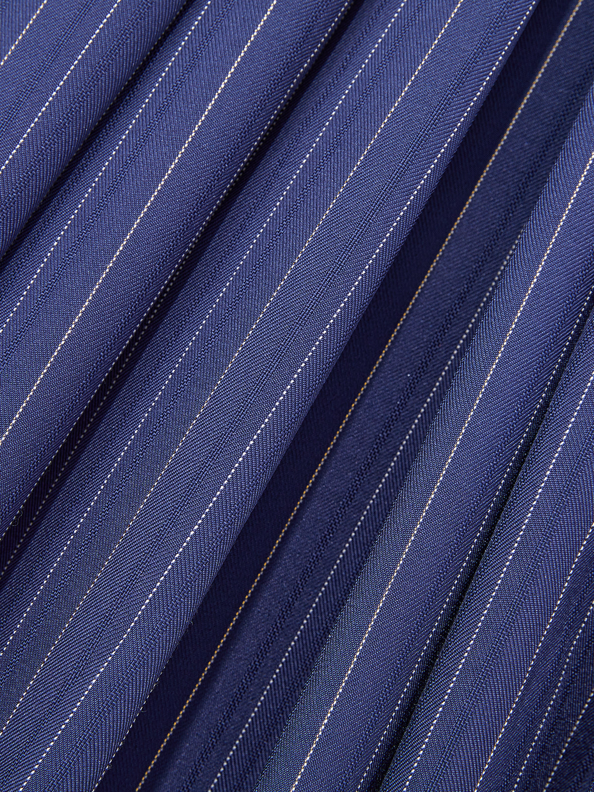 Blau mit Herz-Ausschnittund  Hübsch Dirndl