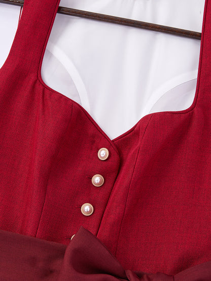 Rot mit Herz-Ausschnittund Ländlich Dirndl