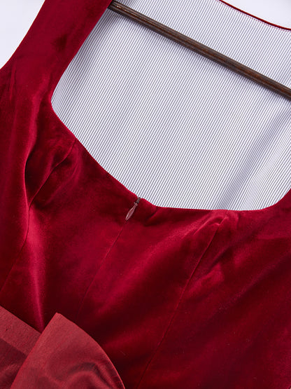 Rot mit Gerader Ausschnitt  und Elegant Dirndl