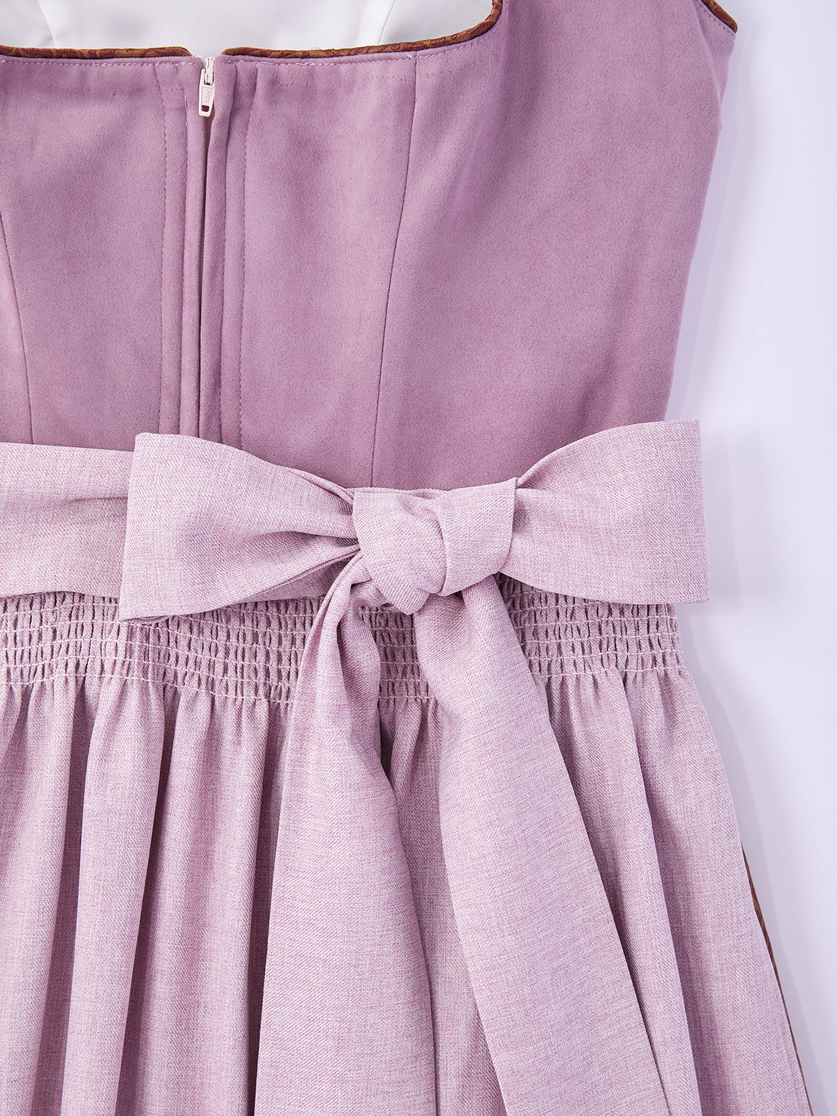 Lila mit Gerader Ausschnittund Alpen-inspiriert Dirndl
