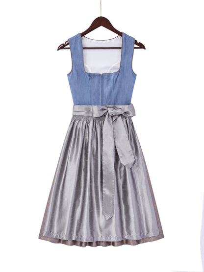 Blau mit Herz-Ausschnittund  Stilgerecht Dirndl