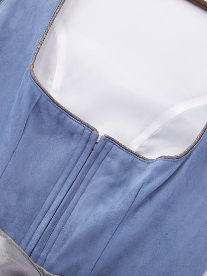 Blau mit Herz-Ausschnittund  Stilgerecht Dirndl